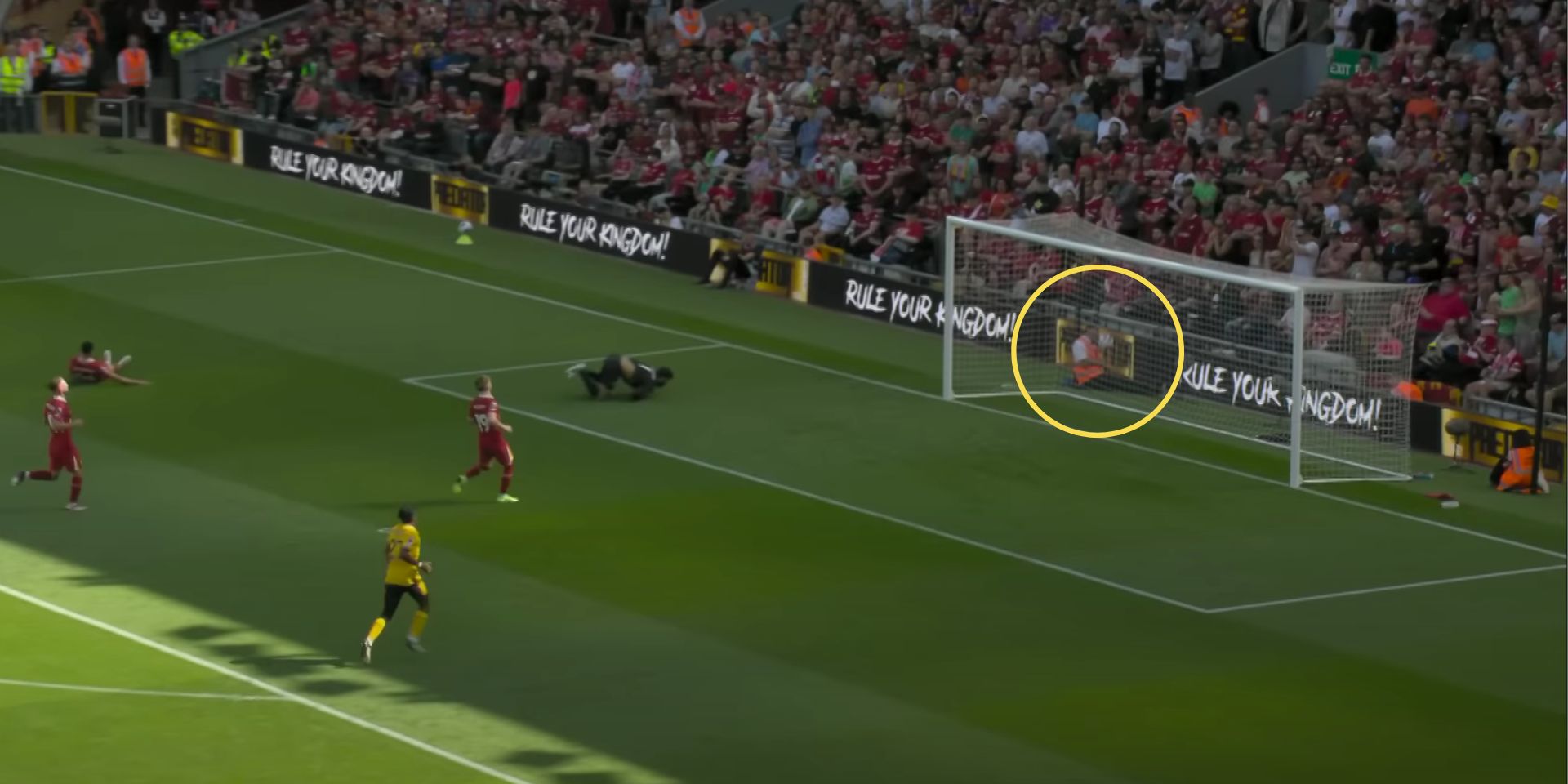 (Video) Anfield steward comically takes ball to face in Liverpool’s final game