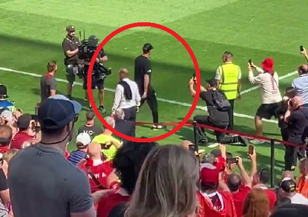 (Video) Watch how Anfield reacted to seeing Jurgen Klopp emerge for Liverpool warm-up