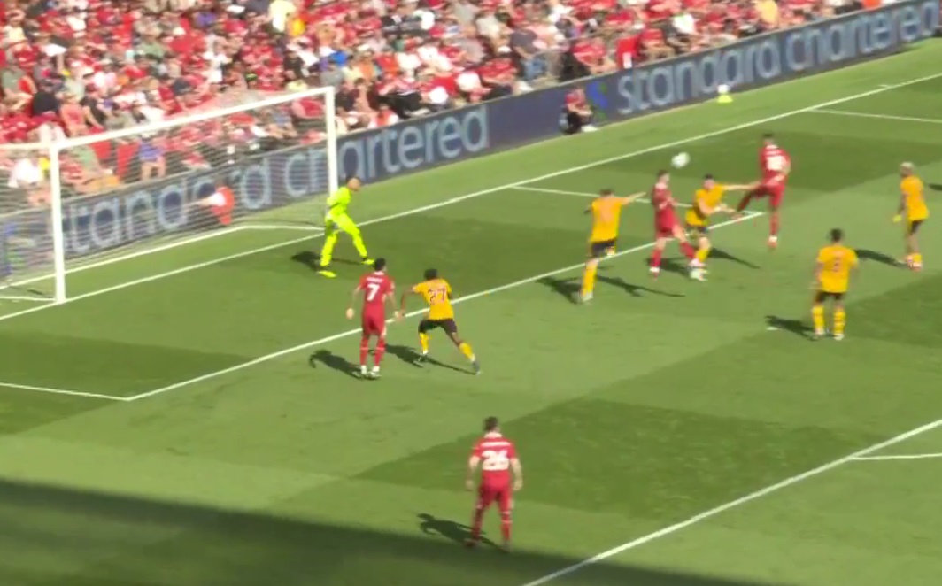 (Video) 5′ 9″ Alexis Mac Allister rises highest to head in Liverpool’s first goal vs Wolves