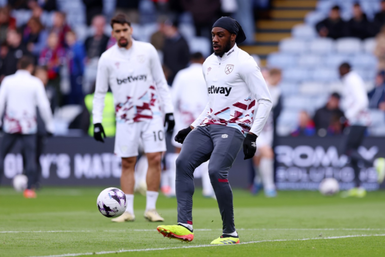 Michail Antonio claims to have ‘heard’ what was said between Klopp and Salah in touchline row