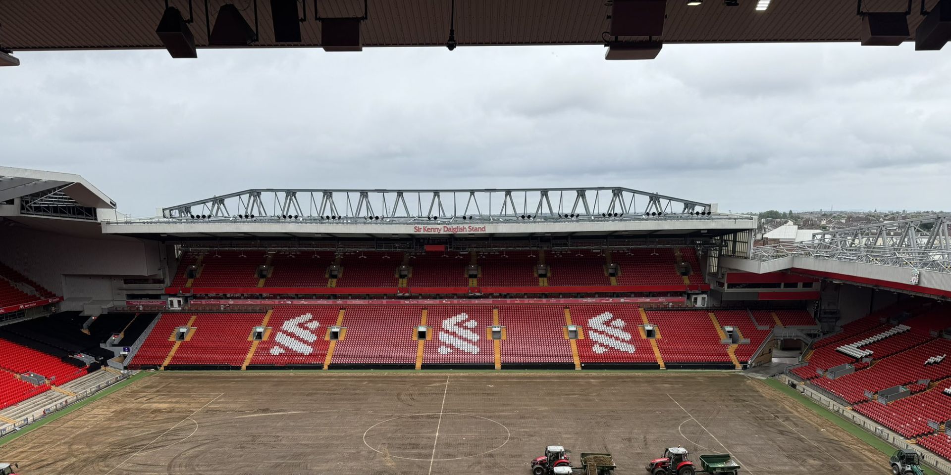 (Image) Fresh Anfield update provided as refurbishment work carried out on pitch