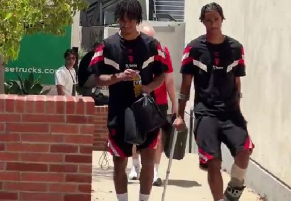 (Video) On crutches: Ex-Liverpool transfer target Leny Yoro in a bad way after Arsenal injury