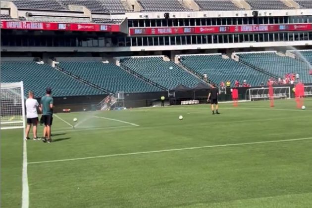 heitinga-crossbar-challenge