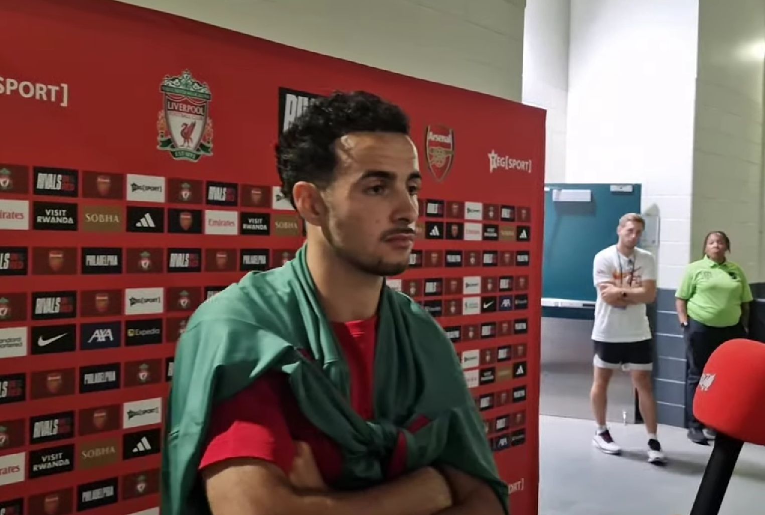 (Video) Curtis Jones responds to allegations he disrespected Klopp with Slot comments