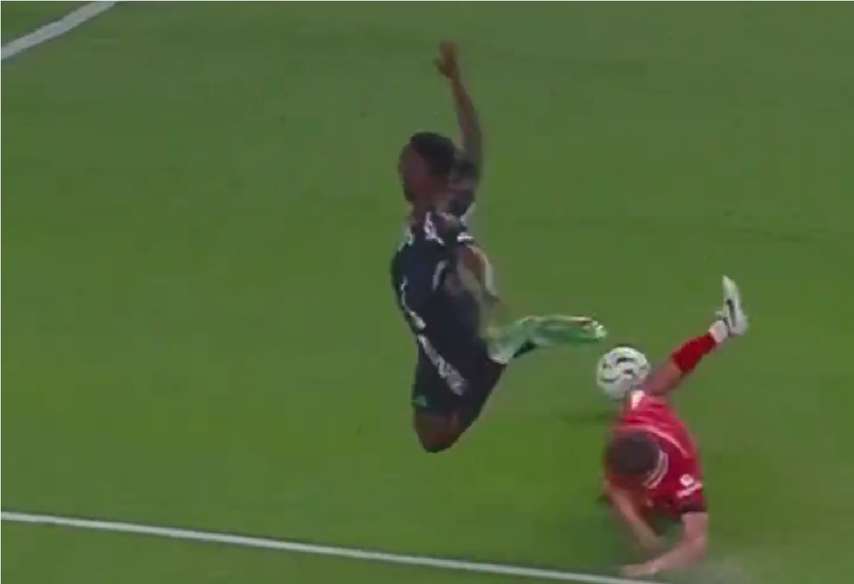 (Video) Liverpool prodigy sends pointed message to Arne Slot with 90th-minute moment v Arsenal