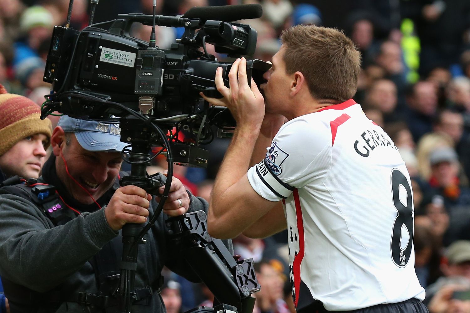 Steven Gerrard celebrates at Old Trafford in 2014