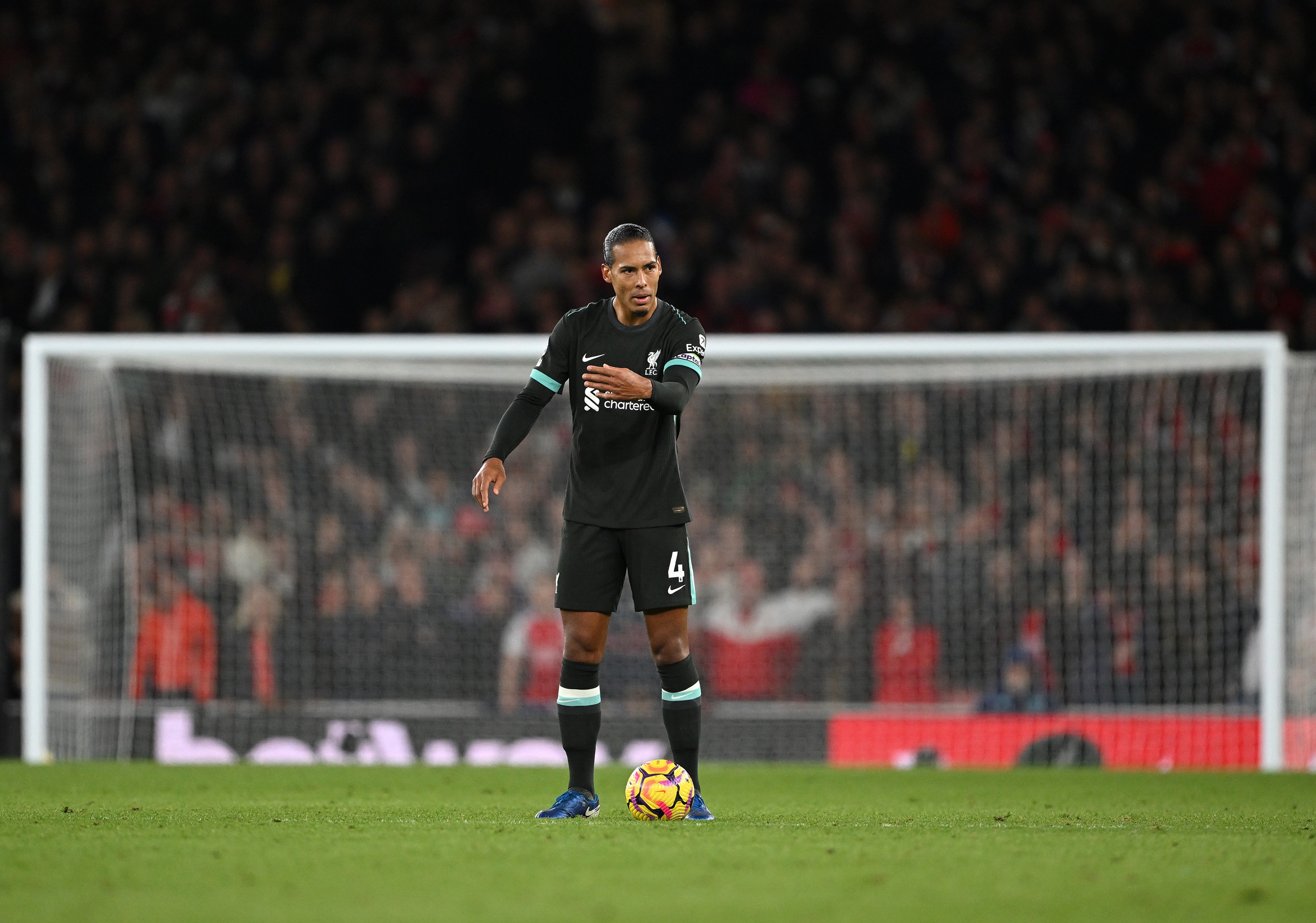 Ian Wright praised Virgil van Dijk.