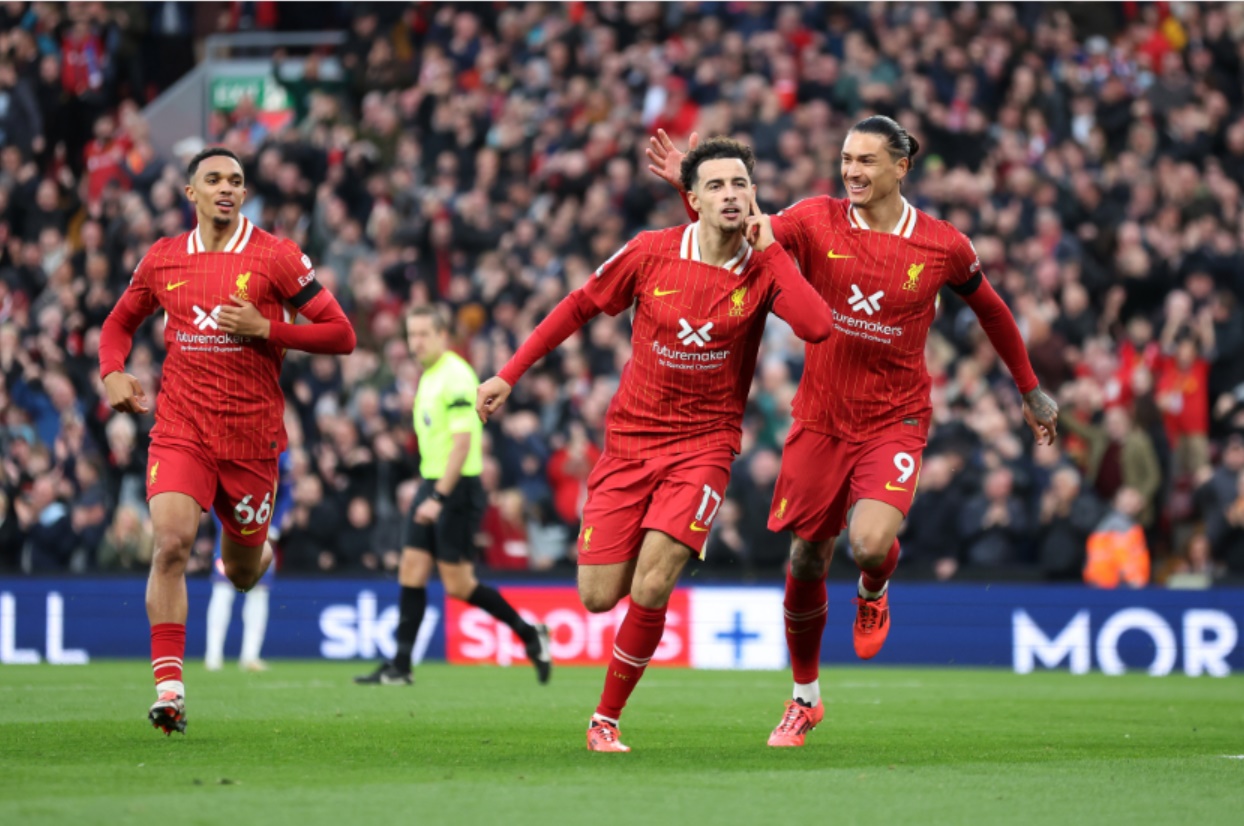 Curtis Jones celebrates his goal against Chelsea