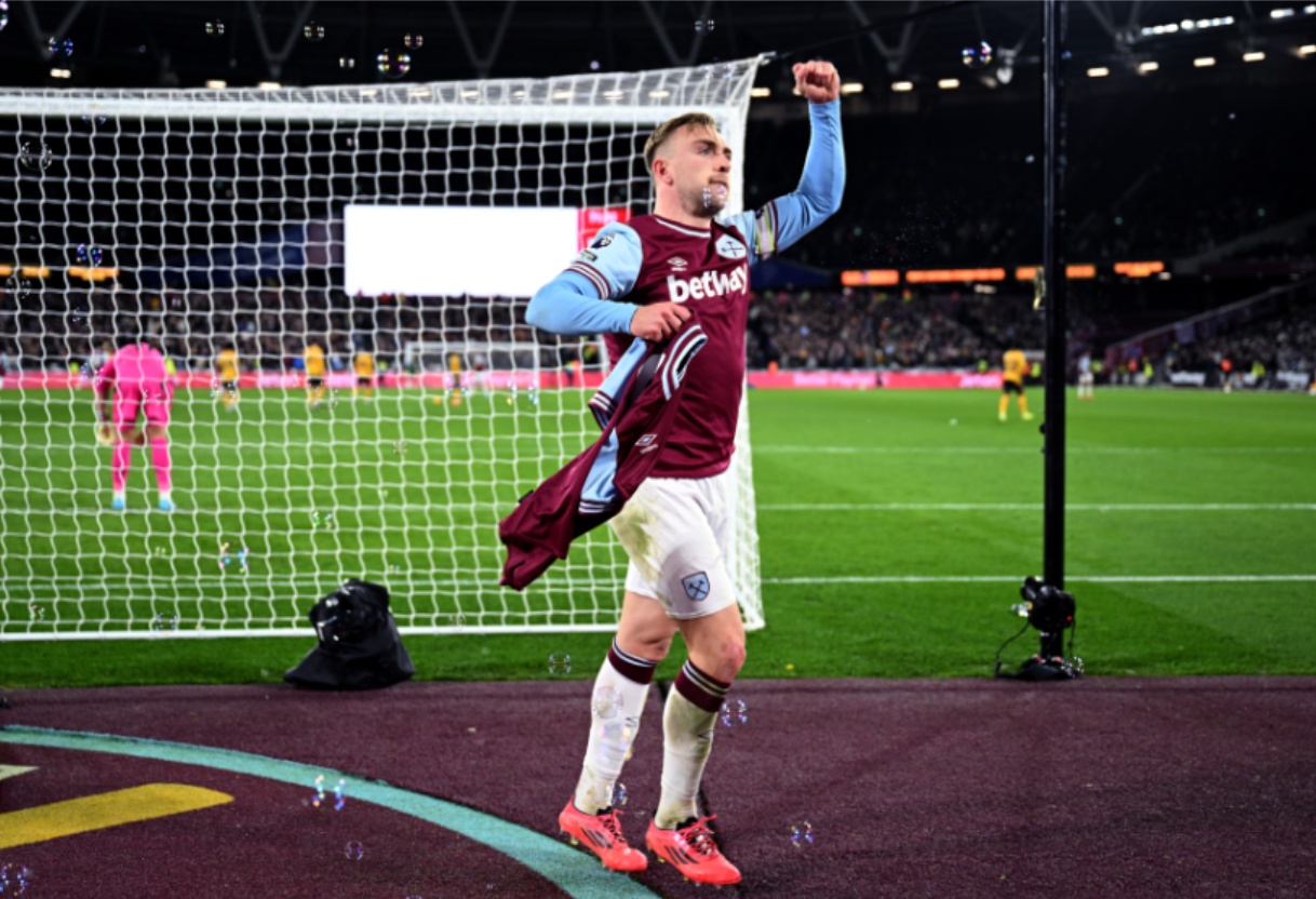 Tim Sherwood has described Jarrod Bowen as 'a Liverpool player