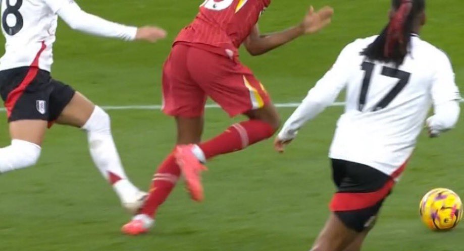 Andreas Pereira escaped a red card for this foul on Ryan Gravenberch