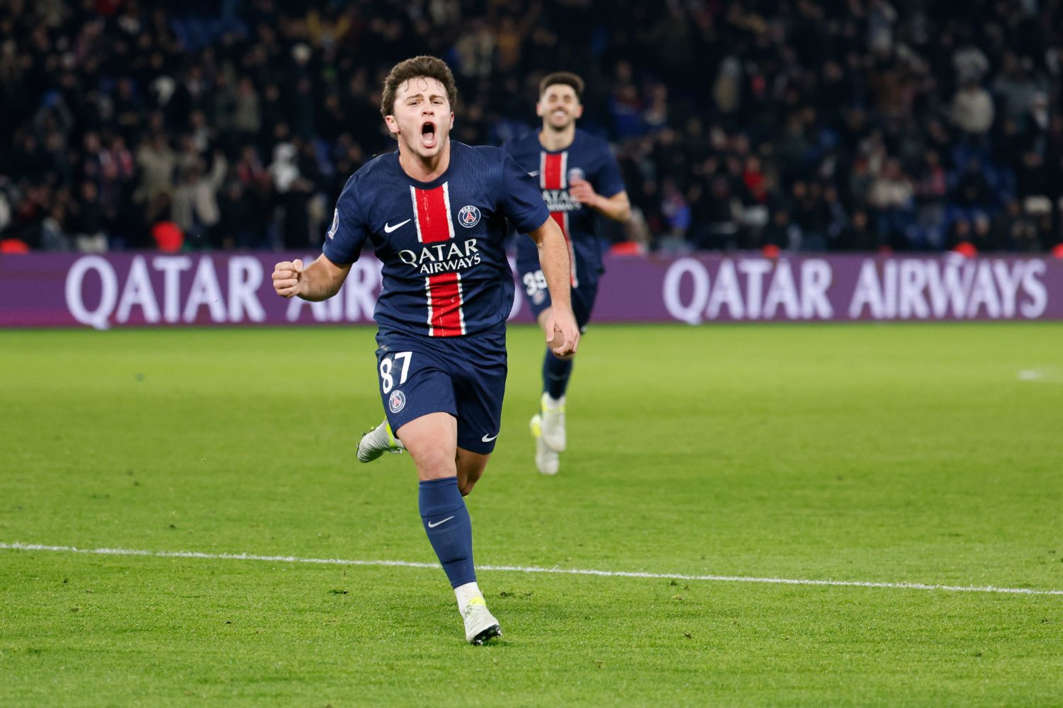 Joao Neves scores for PSG against Manchester City