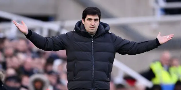 Andoni Iraola watches Bournemouth