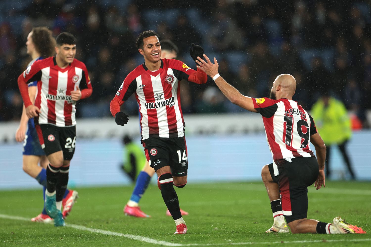 Fabio Carvalho scores for Brentford