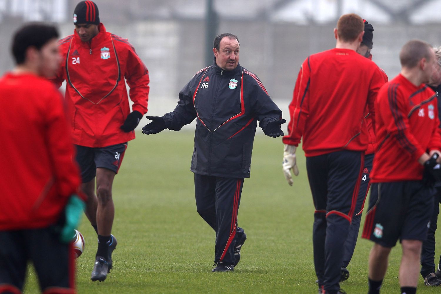 Rafa Benitez oversees Liverpool training in 2010