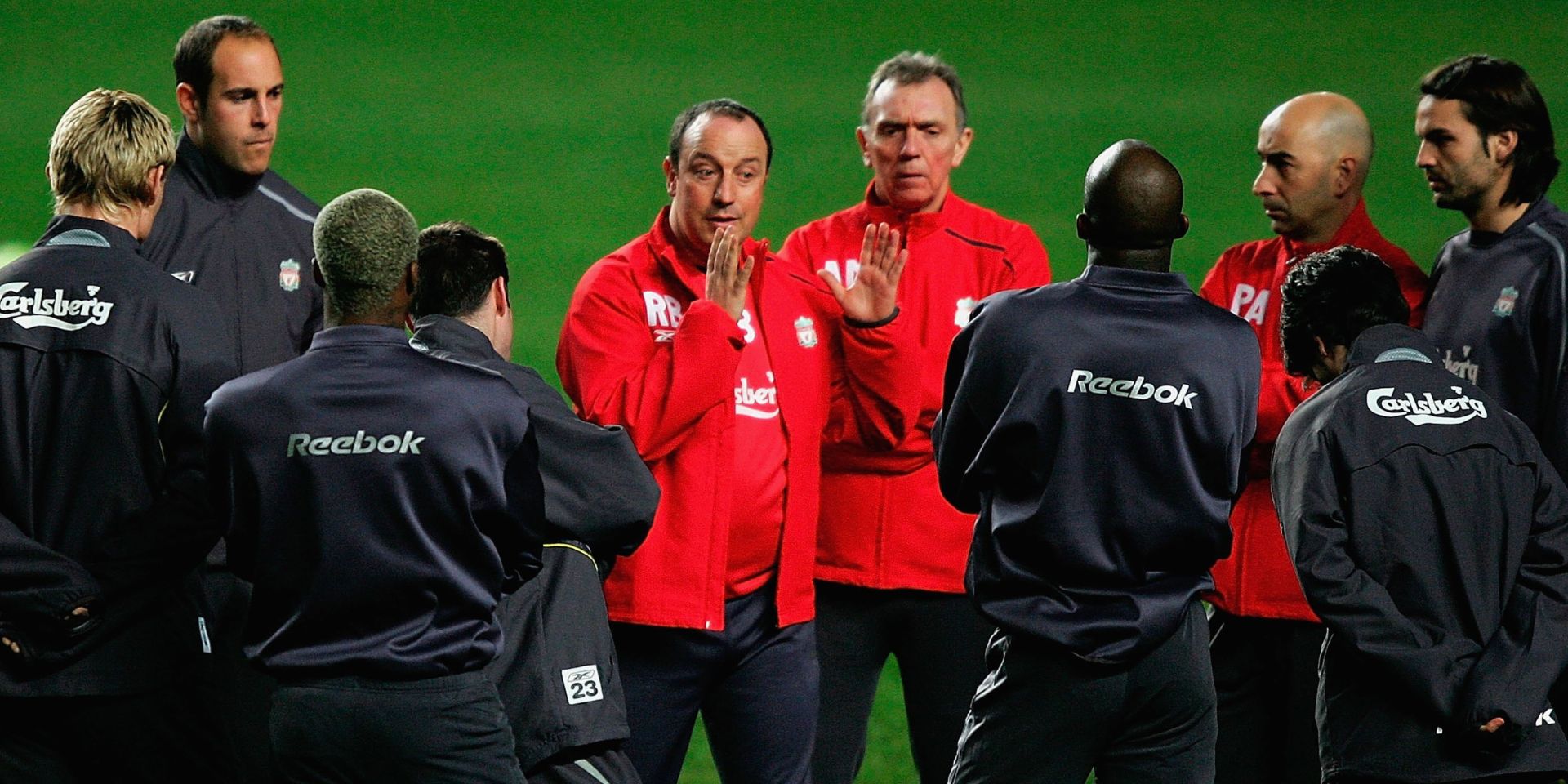 Rafa Benitez coaches Liverpool in Lisbon in 2006