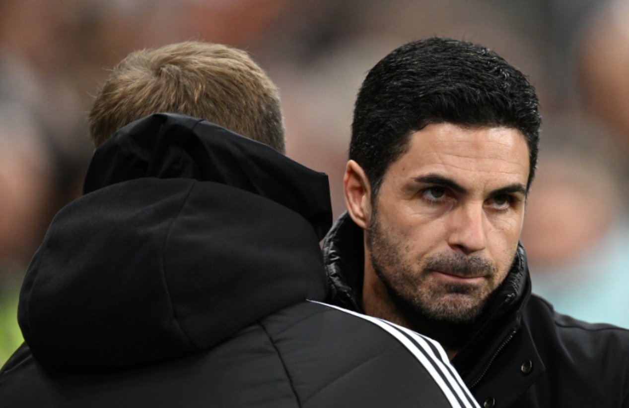 Mikel Arteta insists that Arsenal won't give up the chase on Liverpool in the Premier League title race