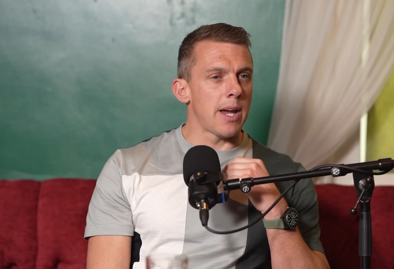 Stephen Warnock has said that Liverpool are starting to look 'tired'