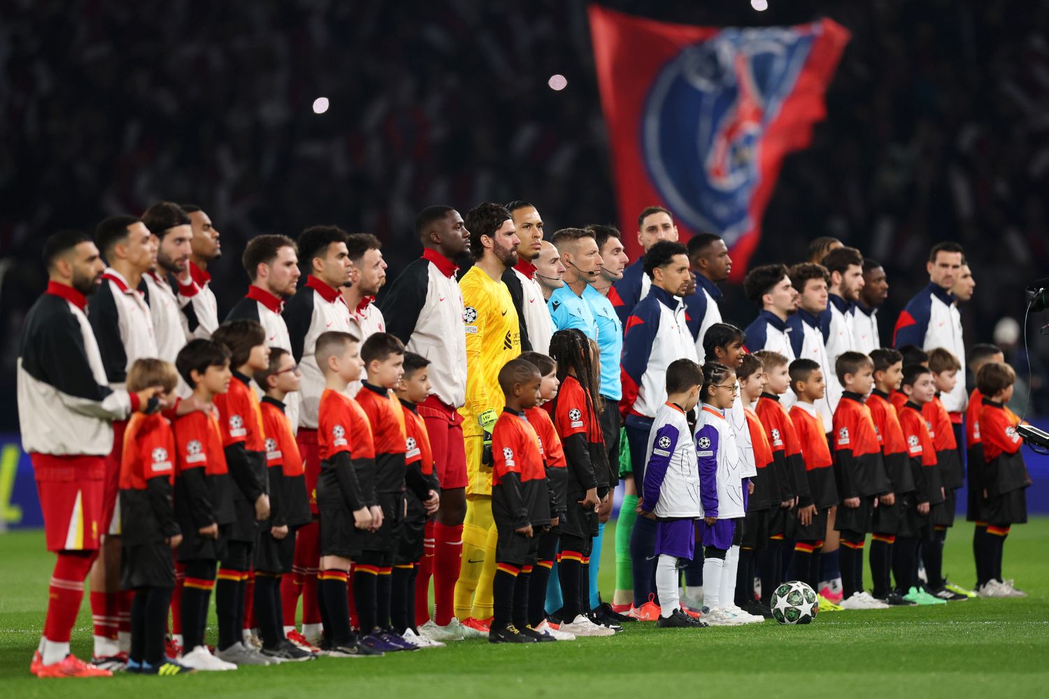 Liverpool and PSG line-up for the game in France