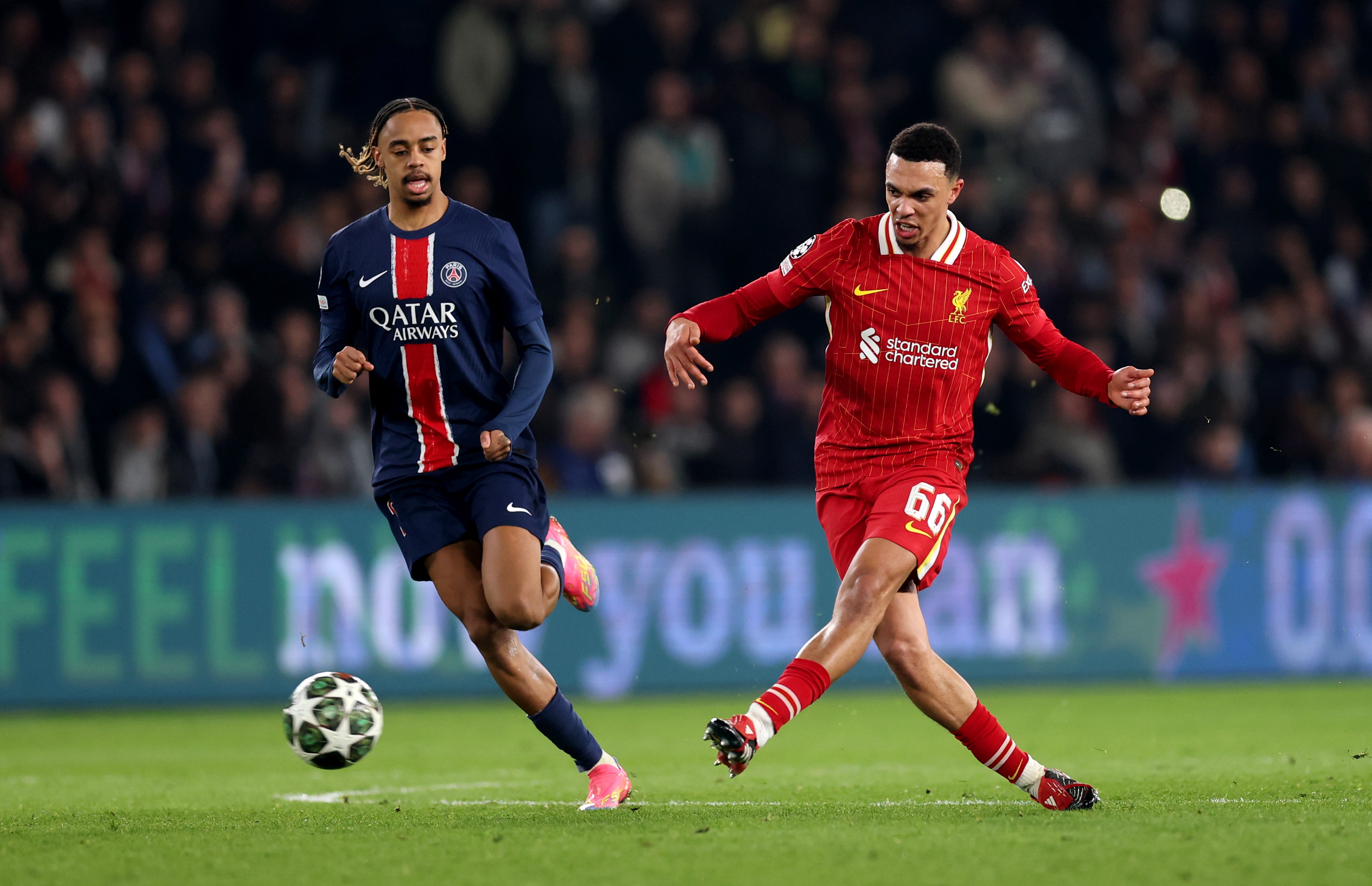 Trent Alexander-Arnold plays a pass against PSG.