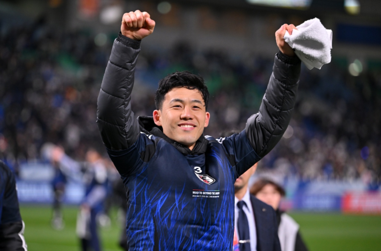 Wataru Endo celebrates Japan's qualification for the 2026 World Cup