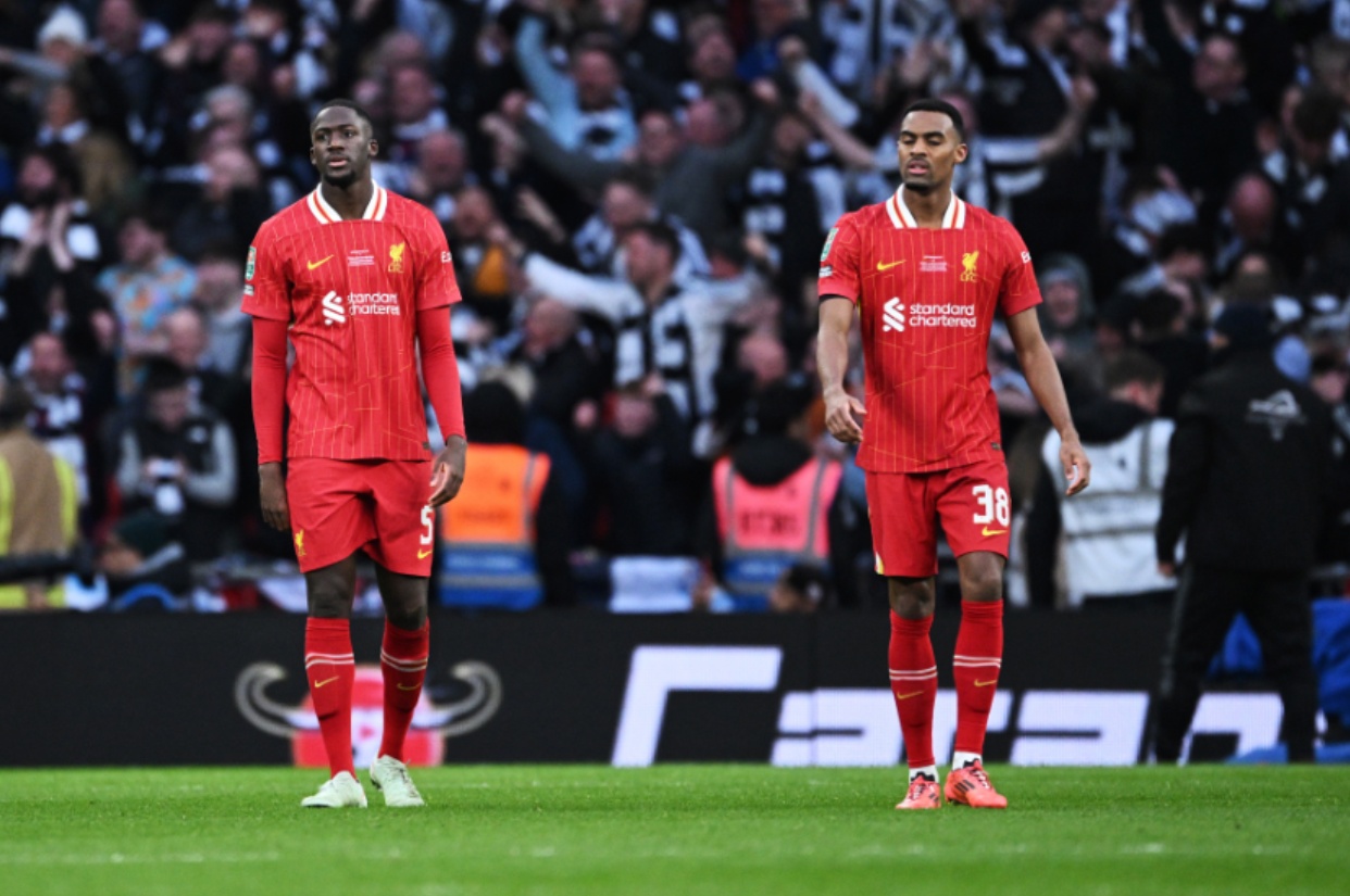 Stephen Warnock was fuming at Liverpool's 'criminal' defending in the Carabao Cup final