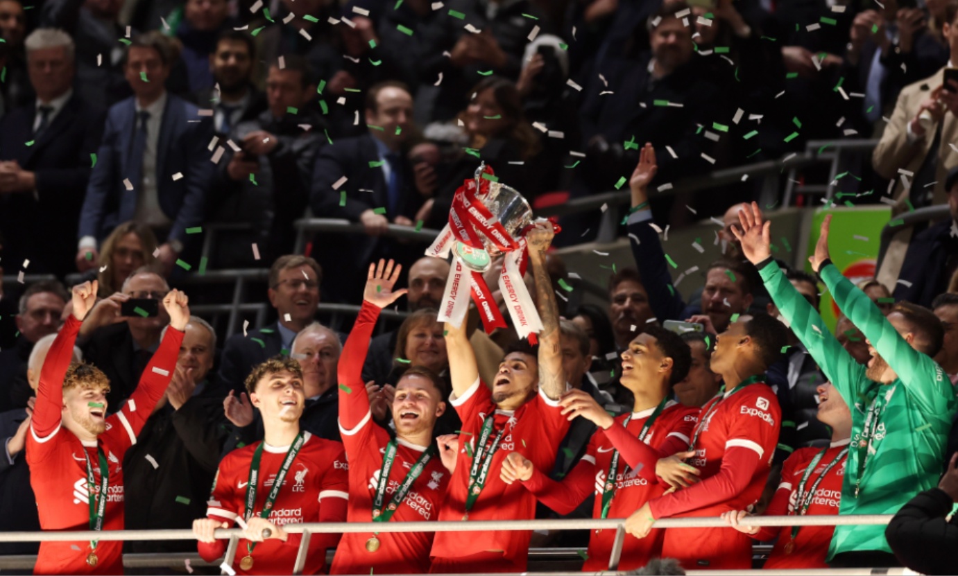 Liverpool celebrate winning the 2024 Carabao Cup final