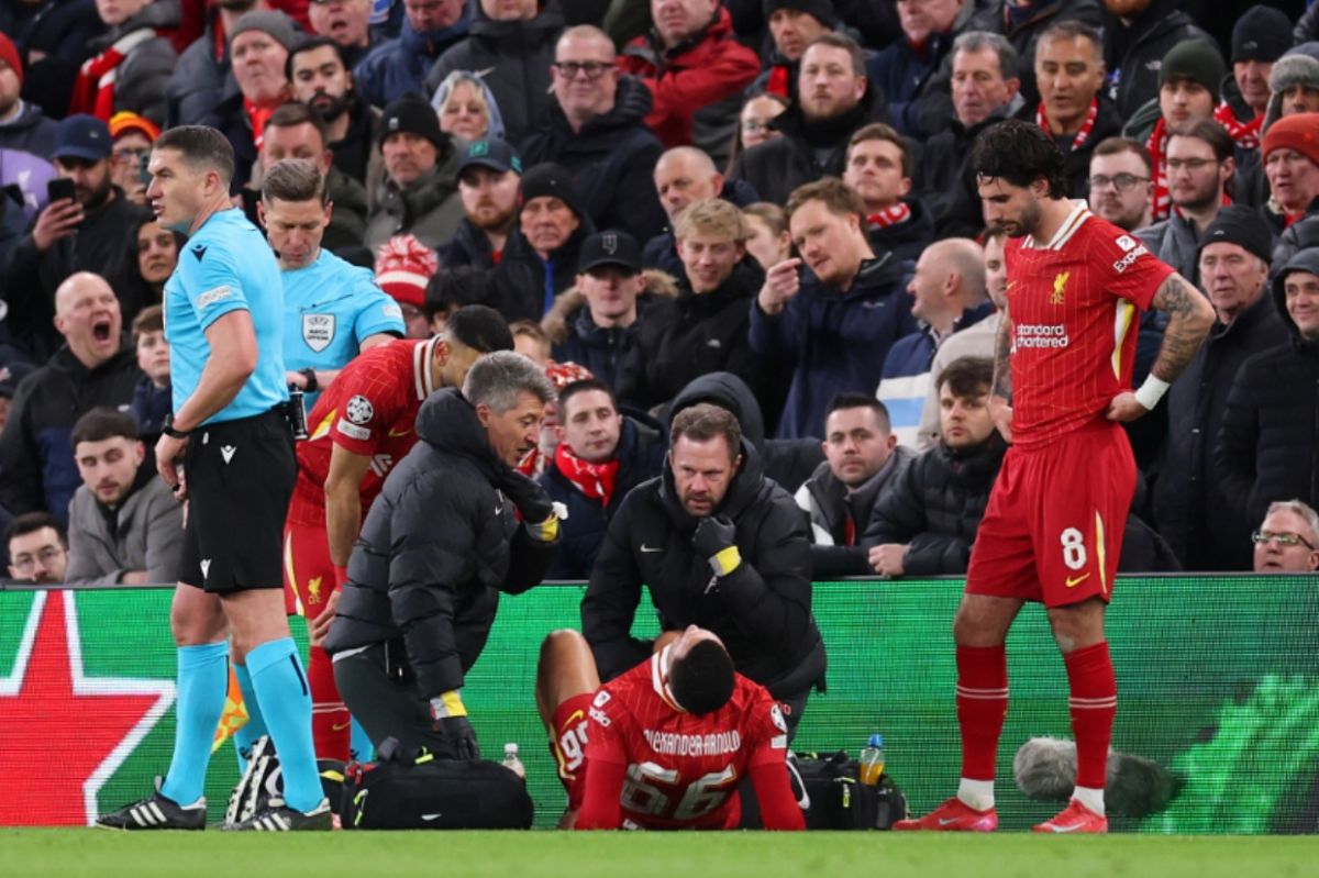 Arne Slot Provides Update on Trent and Konaté Ahead of Carabao Cup Final 2 Medical expert puts 6-8 week timeframe on Trent Alexander-Arnold injury
