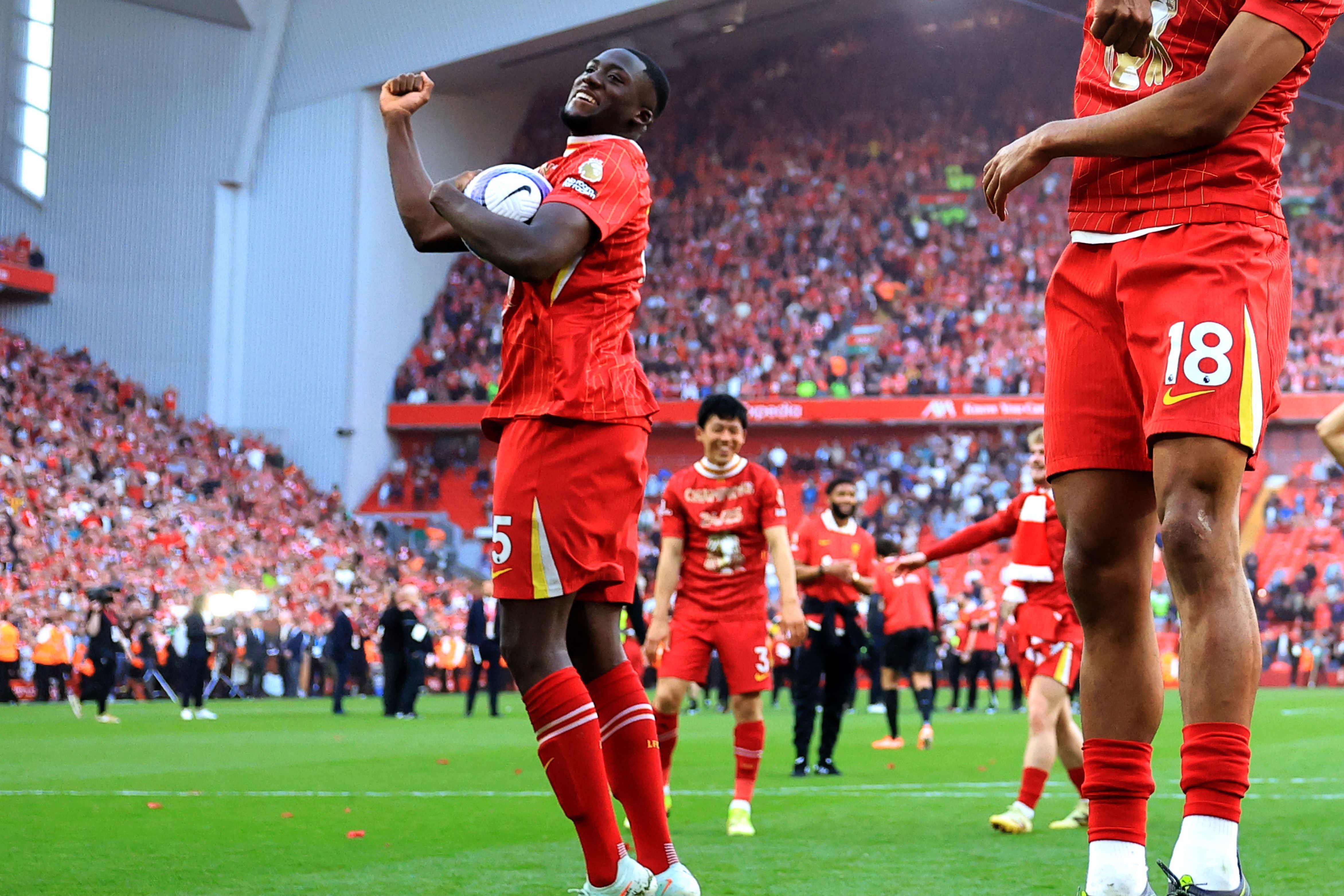 Ibou Konate celebrates winning the league