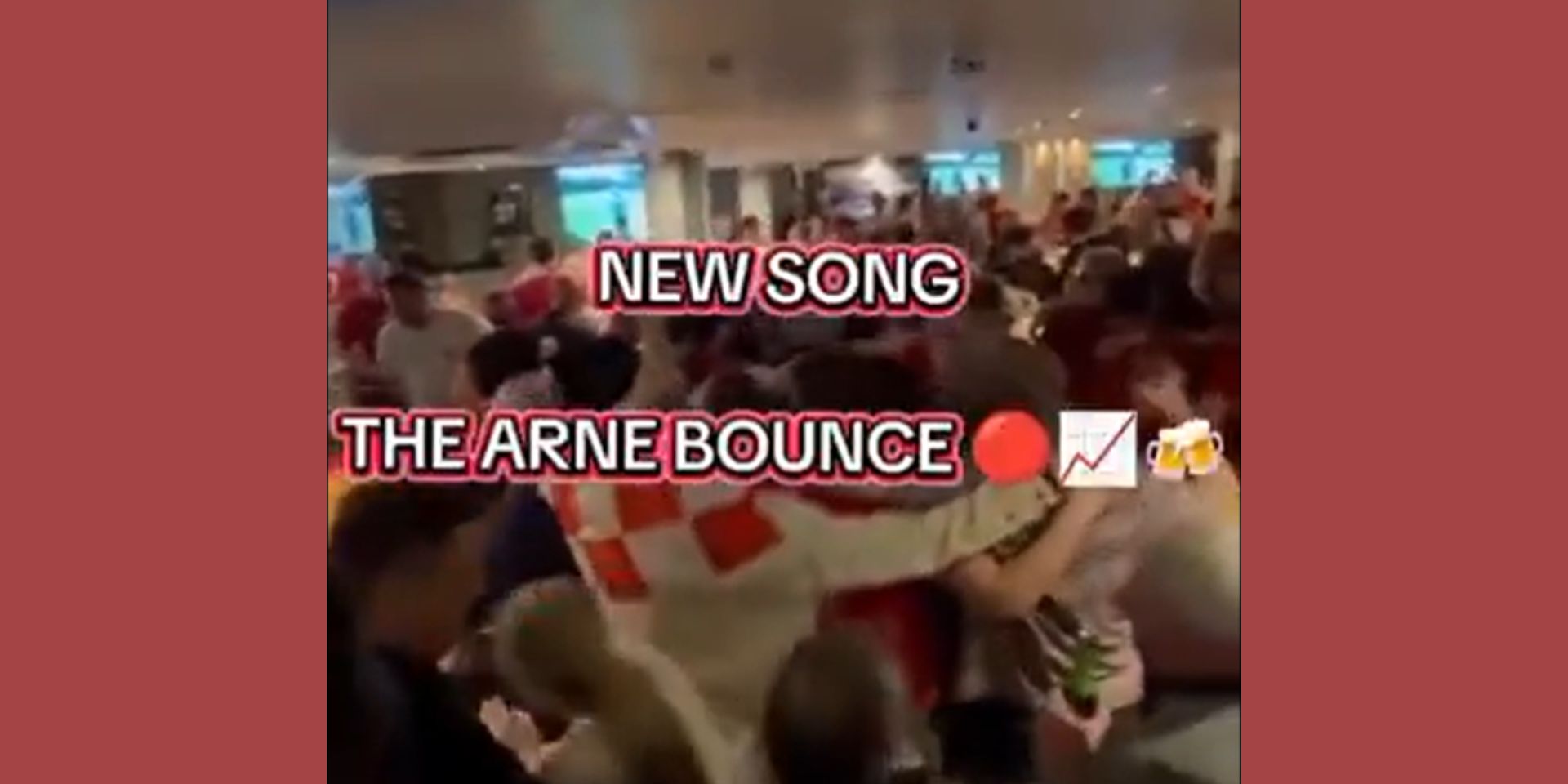 Arne Slot's new song sung at Taggys Bar