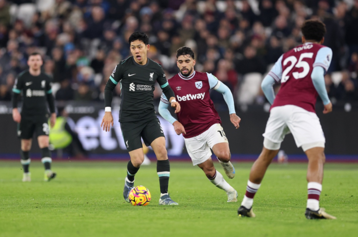 Eintracht Frankfurt are interested in signing Wataru Endo from Liverpool