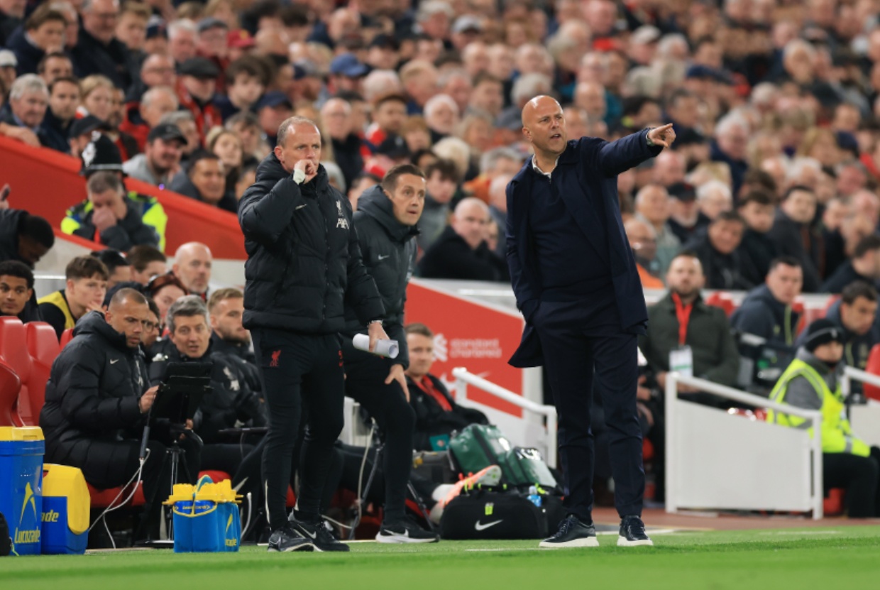 Arne Slot will have been perplexed by the yellow card for Diogo Jota in the Merseyside derby