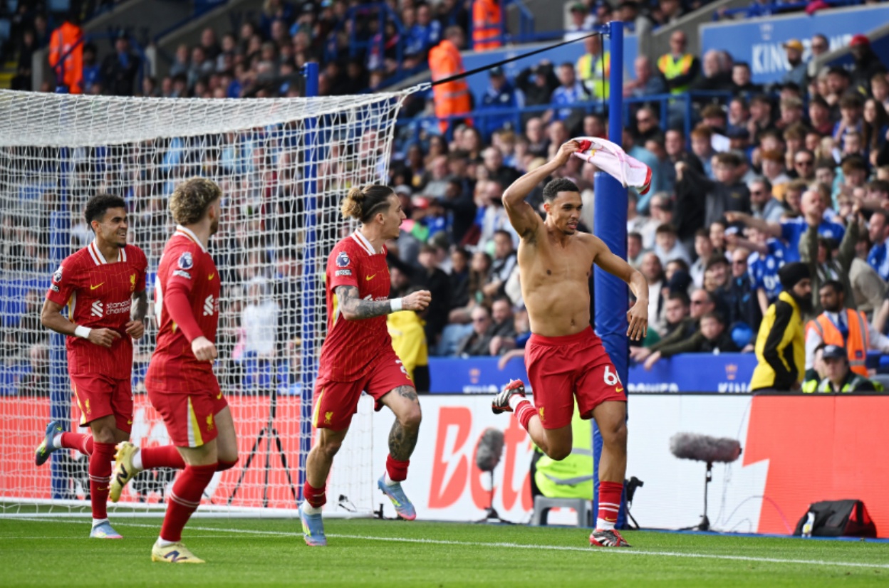 Trent Alexander-Arnold celebrates scoring against Leicester
