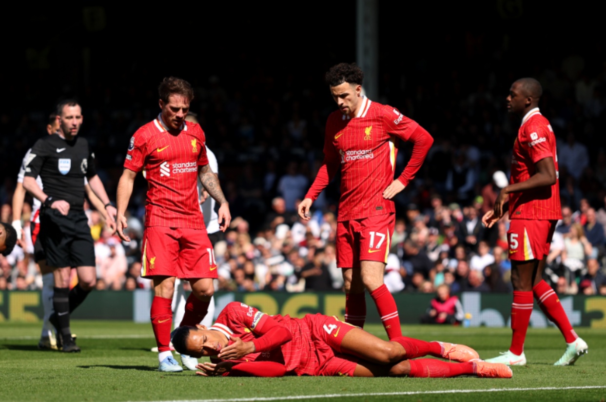 John Aldridge has warned Liverpool that they could be a 'laughing stock' if they blow the Premier League title