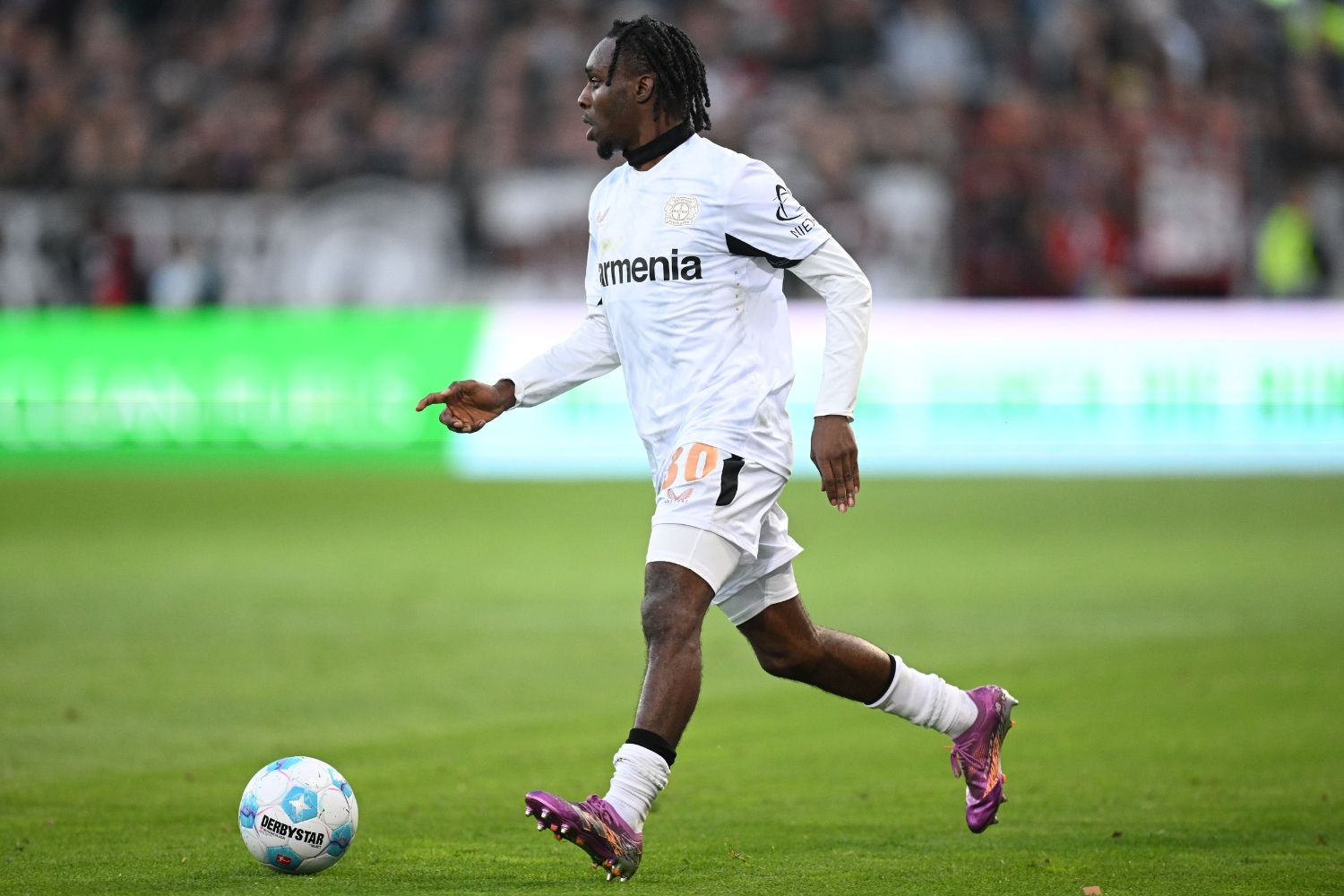 Jeremie Frimpong in action for Bayer Leverkusen