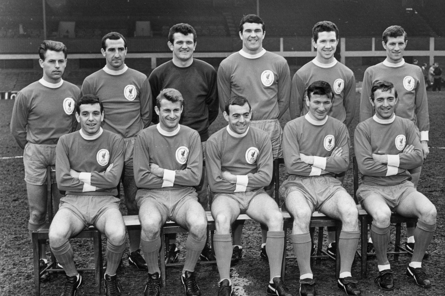 The Liverpool FC team which is to play in the FA Cup final, (back row, from left) Gordon Milne, Gerry Byrne, Tommy Lawrence, Ron Yeats, Chris Lawler and Willie Stevenson, (front row, from left) Ian Callaghan, Roger Hunt, Ian St John, Tommy Smith and Peter Thompson.