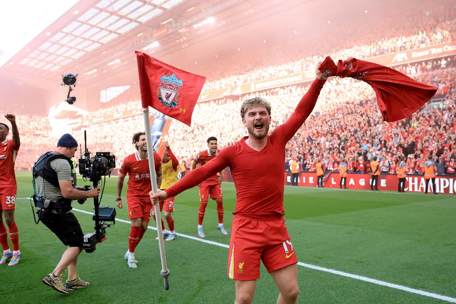 Harvey Elliott celebrates winning the league