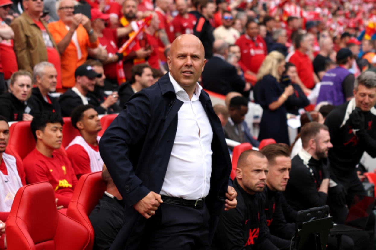 Arne Slot is reportedly keen on bringing Hugo Ekitike to Liverpool