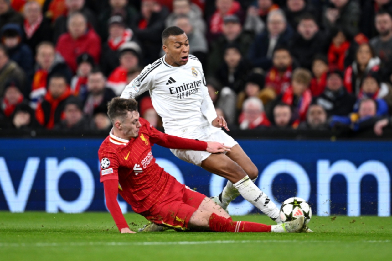 John Aldridge has called for Conor Bradley to start ahead of Trent Alexander-Arnold