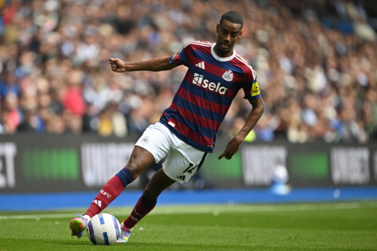 Newcastle have issued a firm 'hands-off' warning to prospective suitors for Alexander Isak