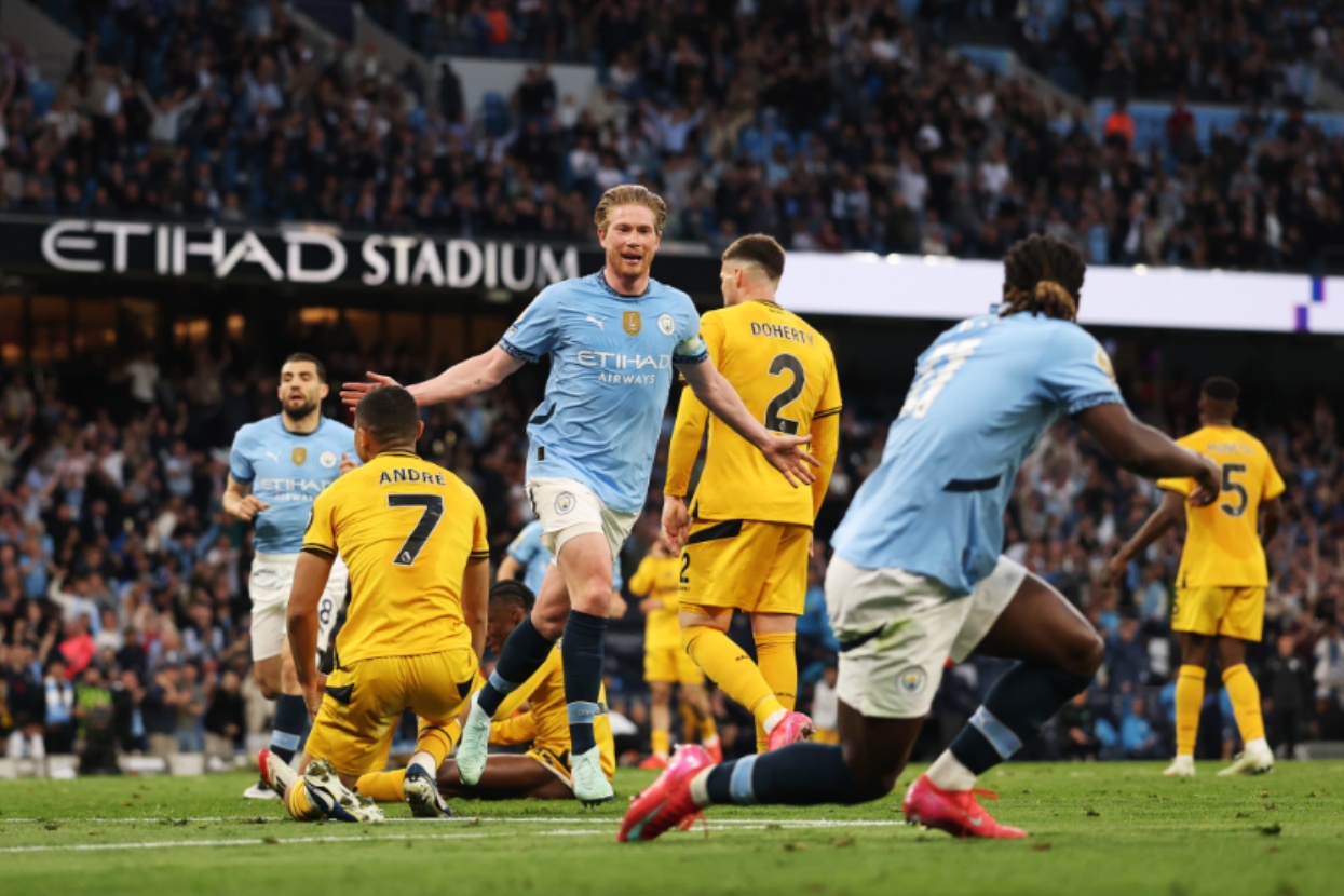 Liverpool have reportedly made an offer to sign Kevin De Bruyne on a free transfer