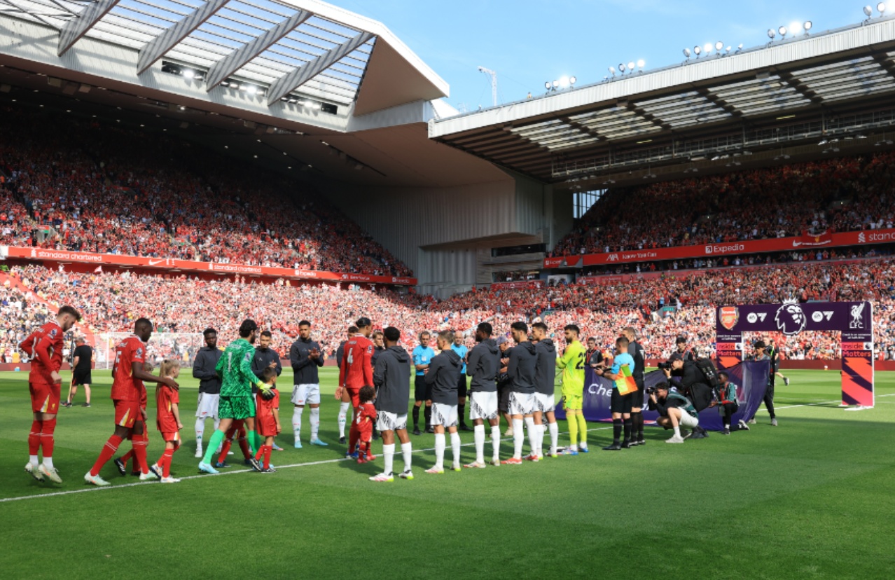 Liverpool are prepared to offer Luis Diaz a significant pay rise
