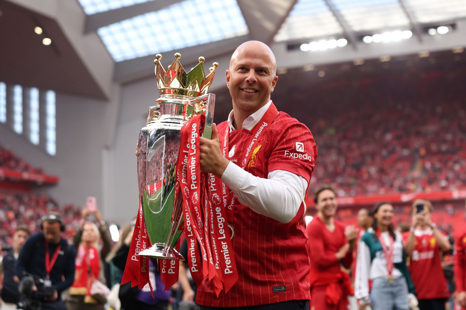 Liverpool’s £45m move could stall as Slot target happy to stay put
