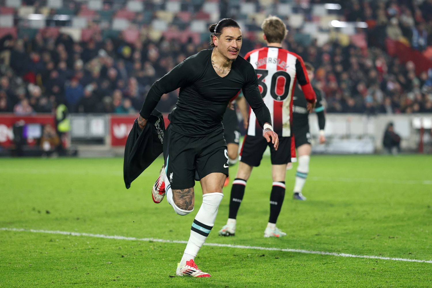 Darwin Nunez scores against Brentford