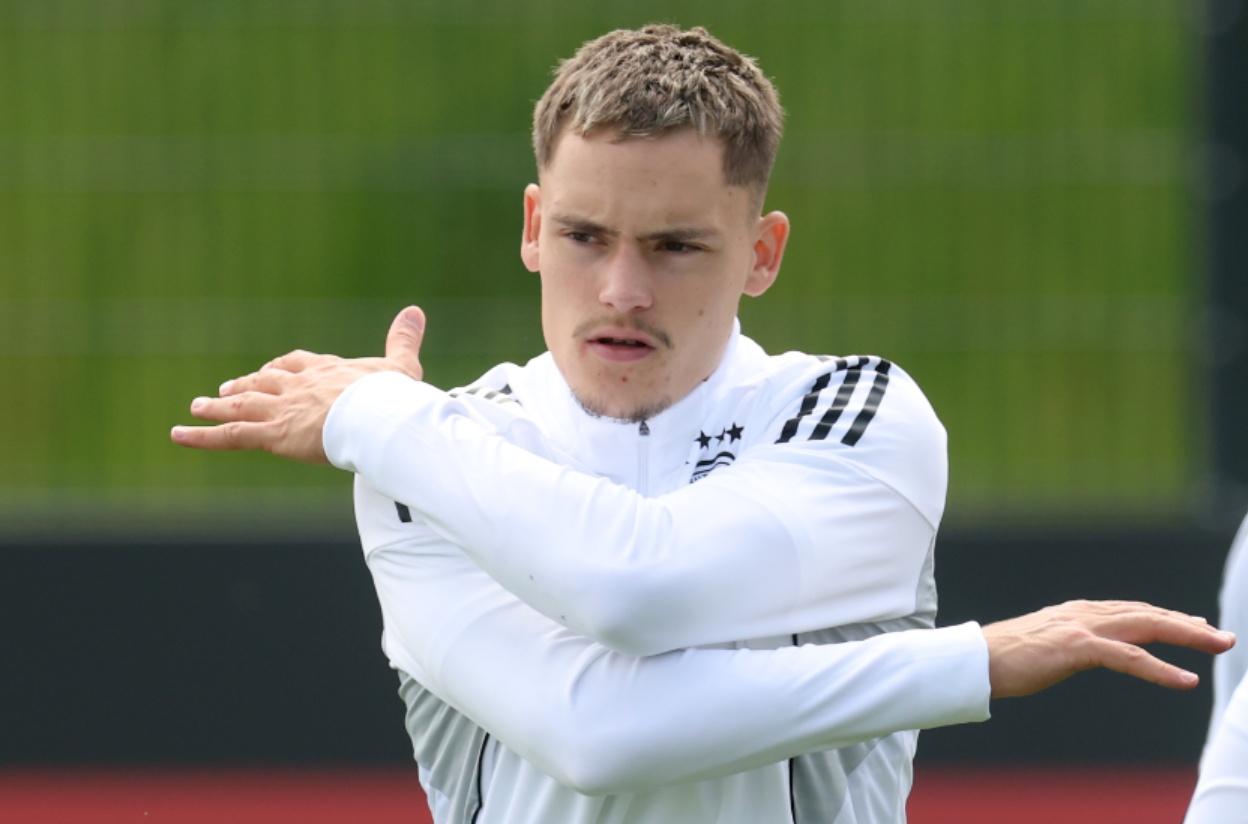Gary Neville is 'slightly surprised' that Liverpool could pay upwards of £125m for Florian Wirtz