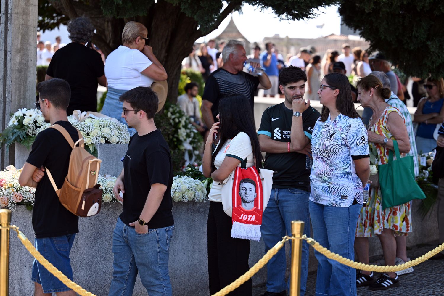 Liverpool supporters gather in Portugal for Diogo Jota's wake