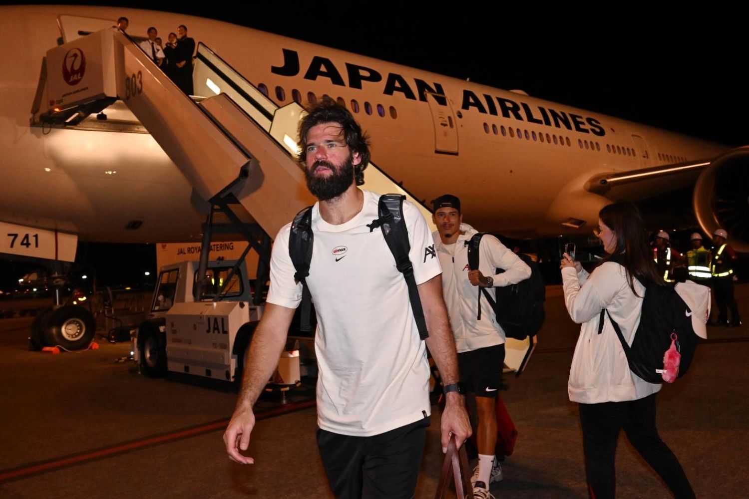 Alisson Becker arrives in Japan