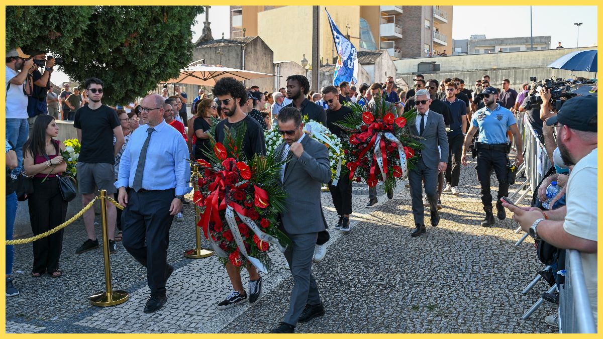 Guests arrive at Diogo Jota's wake