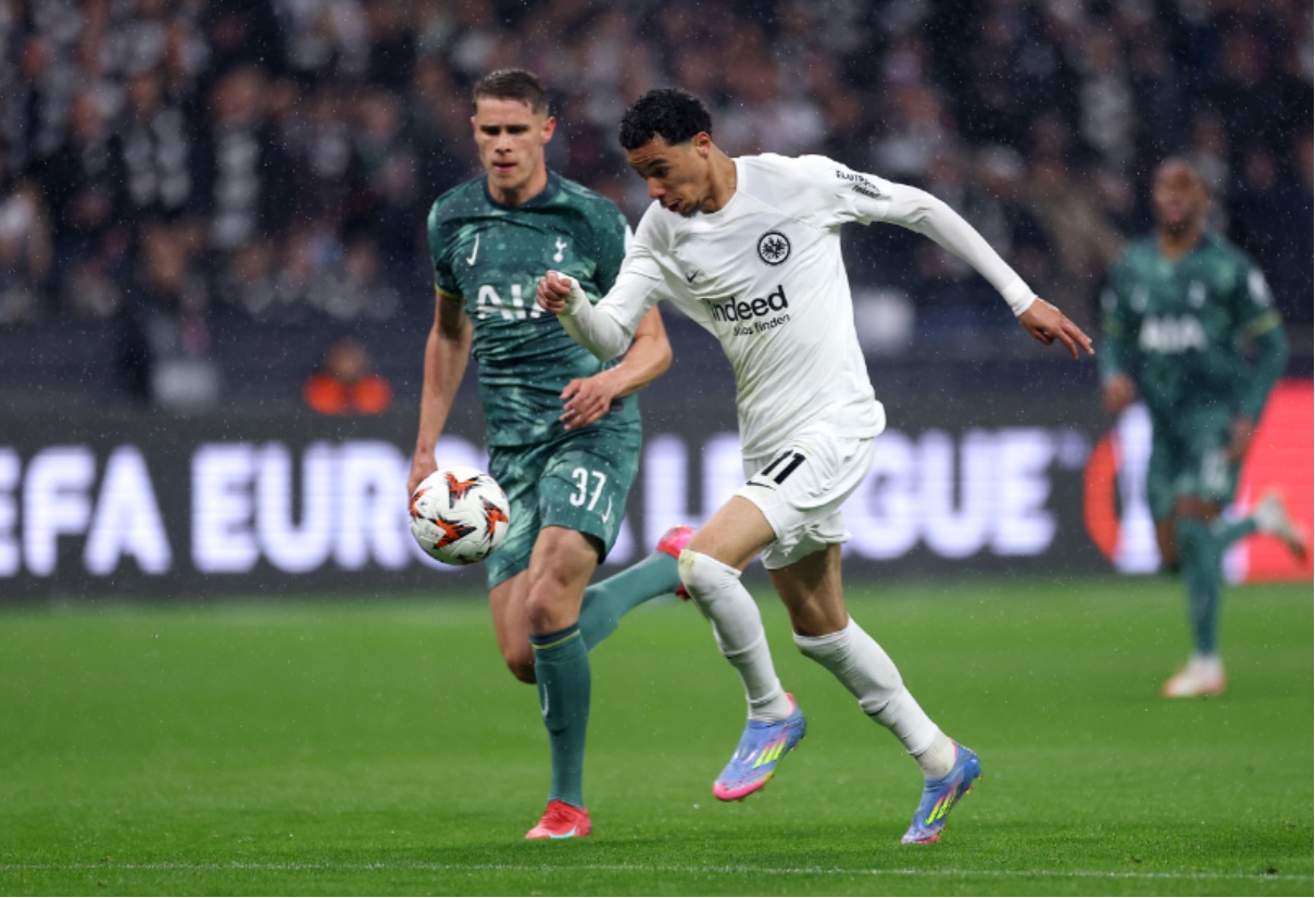 Liverpool continue to pursue Hugo Ekitike, but the proposed transfer could take another few weeks to become official