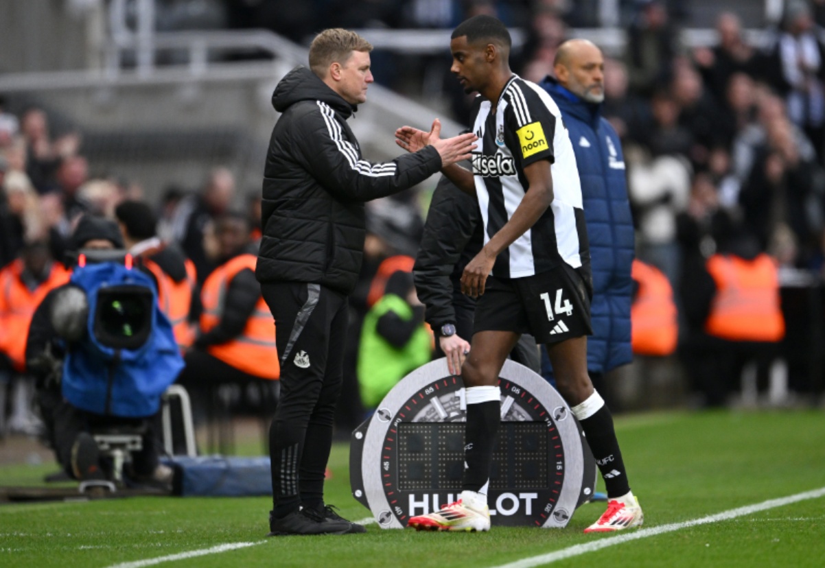 Eddie Howe has said that Newcastle aren't in contract talks with Alexander Isak amid ongoing links with a move to Liverpool