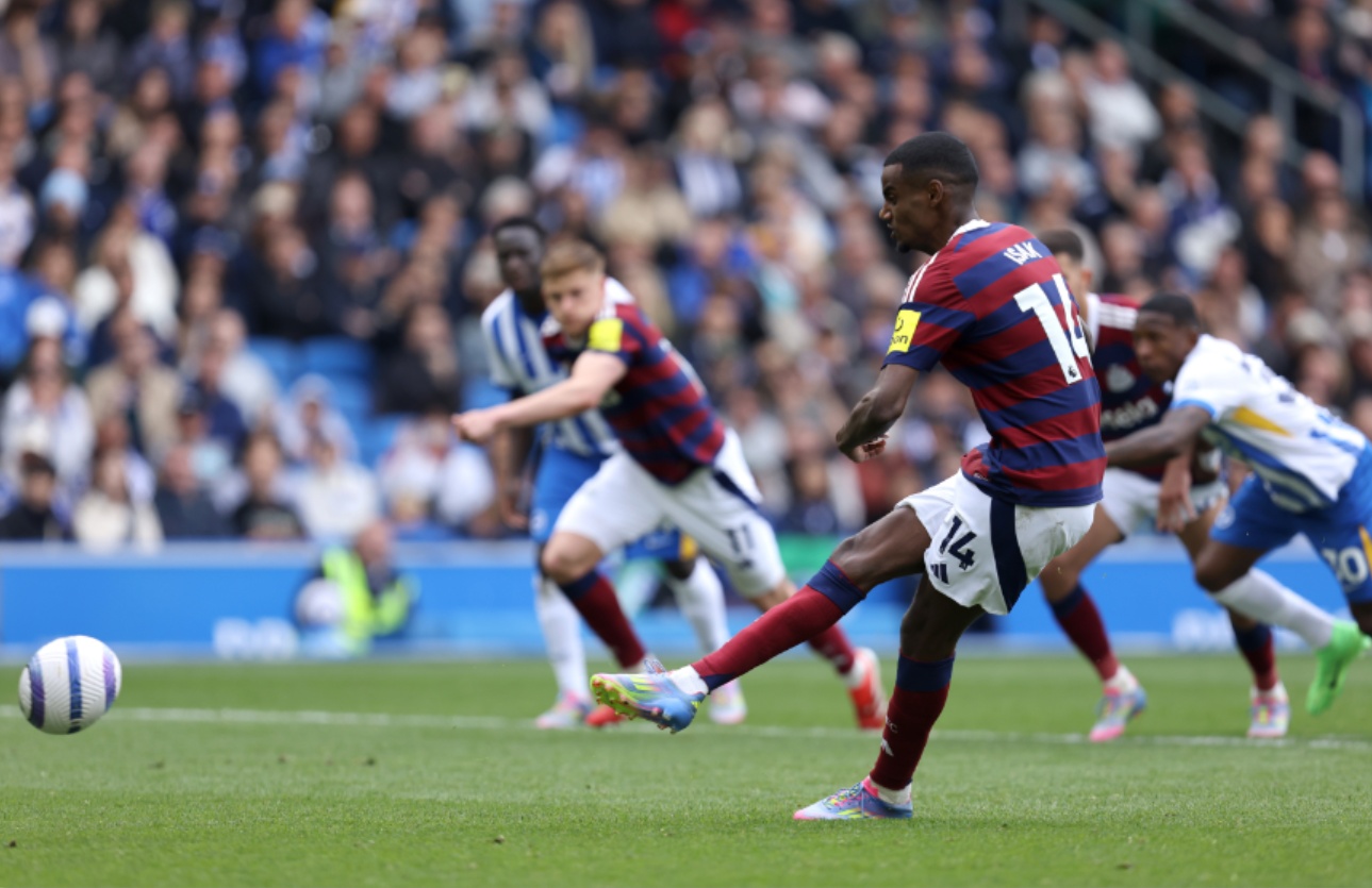 Liverpool are expected to make an opening offer of £100m for Alexander Isak